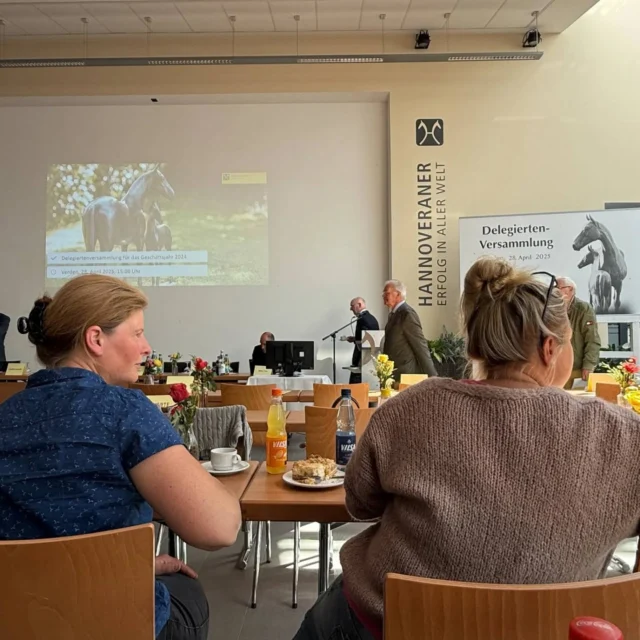 Delegat samling i Verden 2025. 
Nyheder kommer løbende, så hold øje med vores side, hvis du ønsker at følge med I hvad der sker i forbundet 🙂

Husk også at tilmelde jer til årets kåring. Link i bio